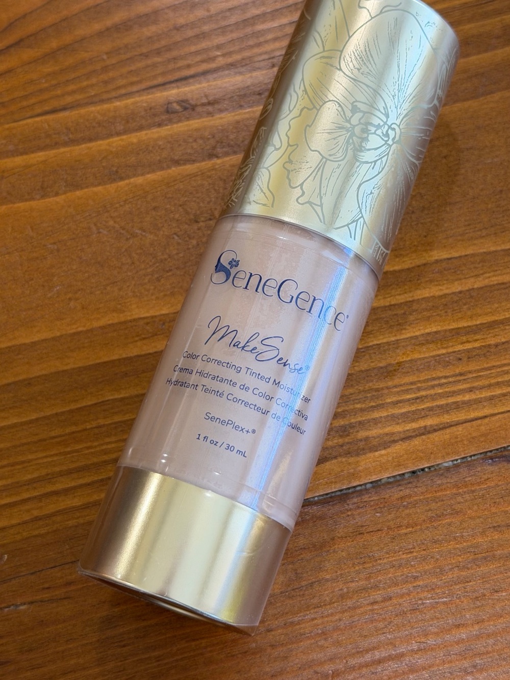 SeneGence MakeSense Color Correcting Tinted Moisturizer - Light